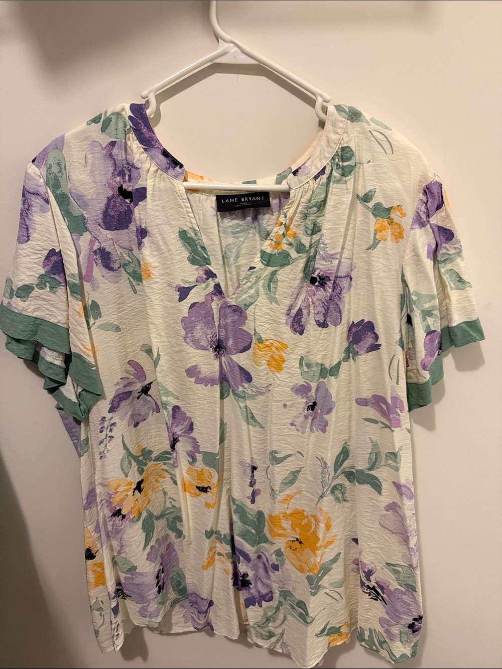 Lane Bryant Cream Floral V-Neck Flutter Sleeve Blouse